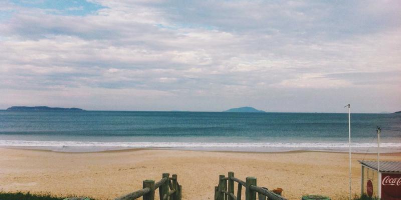 G柠檬精油提取工艺全解析：从冷压到超临界CO2，如何锁住每一滴活性精华与自然芬芳